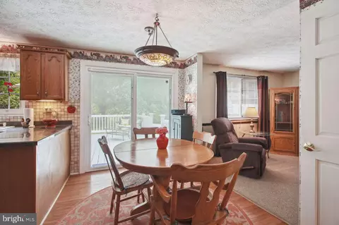 8001 Nicky Ct, Laurel, MD 20723 photo 9
