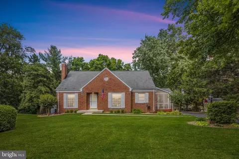 6693 Old Waterloo Rd, Elkridge, MD 21075