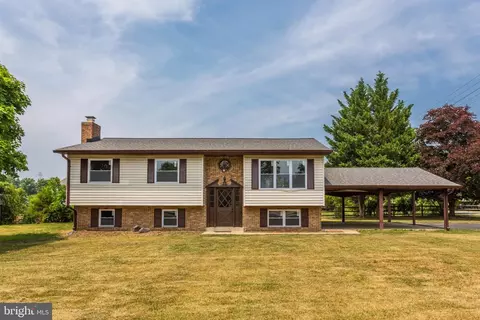 10407 Scaggsville Rd, Laurel, MD 20723