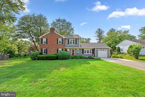 3122 Greenway Dr, Ellicott City, MD 21042
