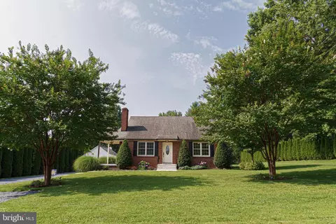 16499 Frederick Rd, Woodbine, MD 21797