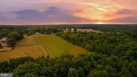 1260 Long Corner Rd, Mount Airy, MD 21771