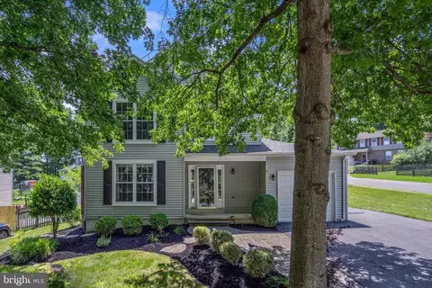 6134 Fairbourne Ct, Hanover, MD 21076