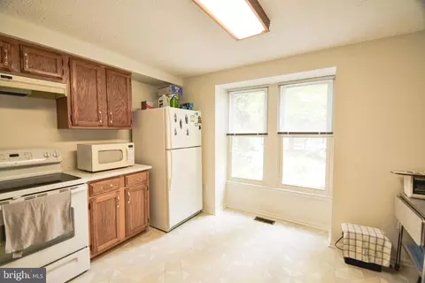 6028 Wild Ginger Ct, Columbia, MD 21044 photo 3
