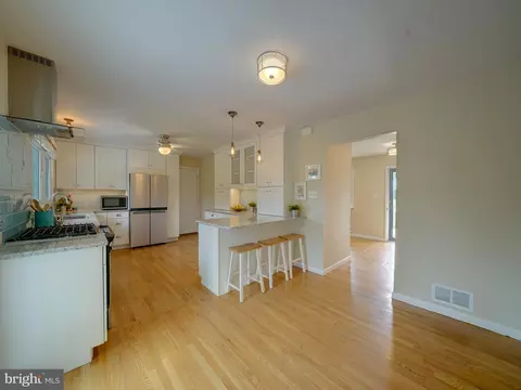7990 Aladdin Dr, Laurel, MD 20723 photo 11