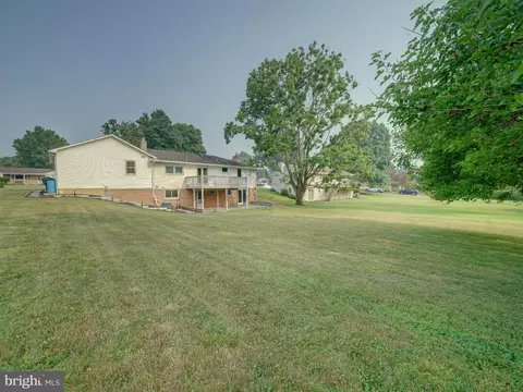 7990 Aladdin Dr, Laurel, MD 20723 photo 4
