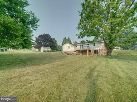 7990 Aladdin Dr, Laurel, MD 20723 photo 3