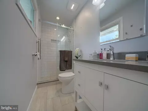 7990 Aladdin Dr, Laurel, MD 20723 photo 28