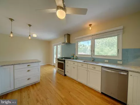 7990 Aladdin Dr, Laurel, MD 20723 photo 15