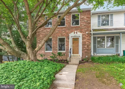 6051 Cedar Wood Dr, Columbia, MD 21044