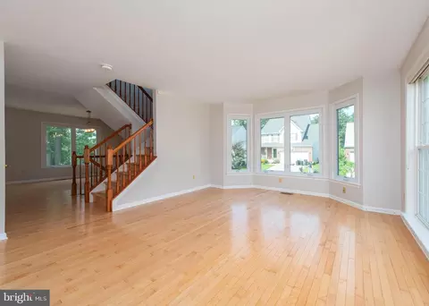 9698 Halstead Ave, Laurel, MD 20723 photo 8