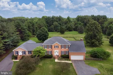 1035 Sunset Valley Dr, Sykesville, MD 21784