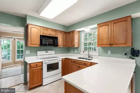6014 River Birch Ct, Hanover, MD 21076 photo 9