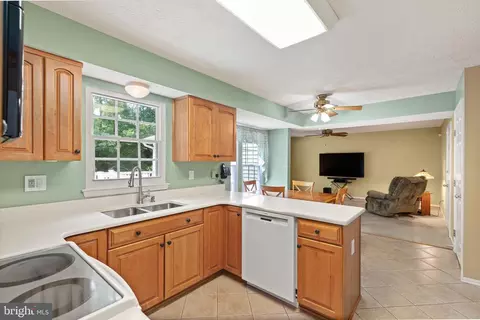 6014 River Birch Ct, Hanover, MD 21076 photo 11