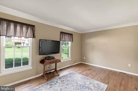 6014 River Birch Ct, Hanover, MD 21076 photo 4