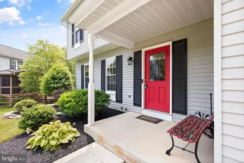 6014 River Birch Ct, Hanover, MD 21076 photo 2