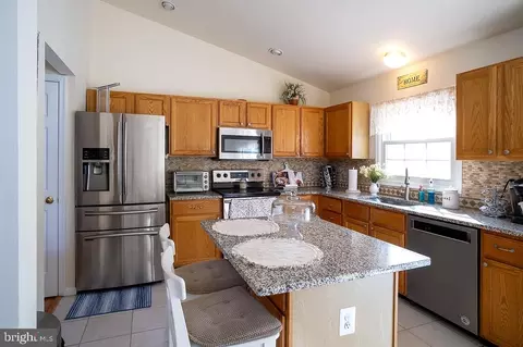 6012 Duckeys Run Rd, Elkridge, MD 21075 photo 4