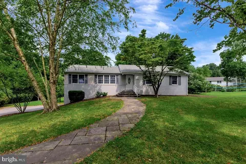 9718 Hollowood Ct, Ellicott City, MD 21042