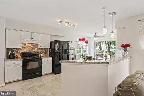 6516 Waving Tree Ct, Columbia, MD 21044 photo 8