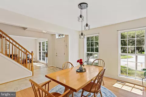 6516 Waving Tree Ct, Columbia, MD 21044 photo 3