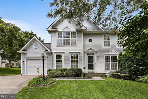 6516 Waving Tree Ct, Columbia, MD 21044 photo 2