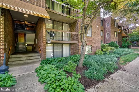 8705 Hayshed Ln #24, Columbia, MD 21045