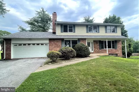 10048 Century Dr, Ellicott City, MD 21042