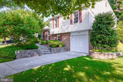 8523 Hayshed Ln, Columbia, MD 21045