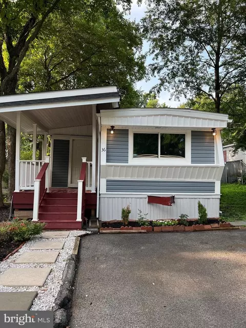 6636 Washington Blvd #TRLR 36, Elkridge, MD 21075