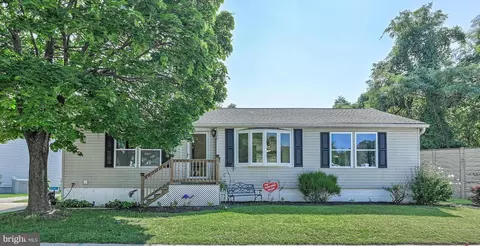 6530 Huntshire Dr, Elkridge, MD 21075