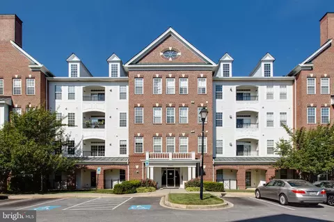 5900 Whale Boat Dr #102, Clarksville, MD 21029