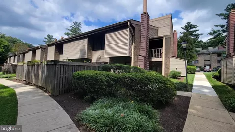 10597 Twin Rivers Rd, Columbia, MD 21044