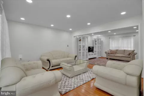 10285 Stansfield Rd, Laurel, MD 20723 photo 5