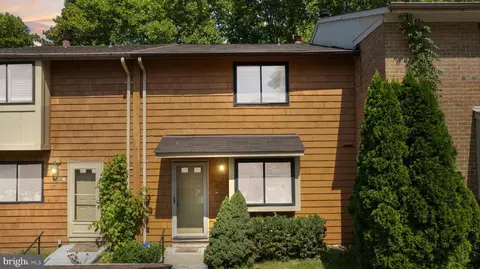 7477 Hickory Log Cir, Columbia, MD 21045