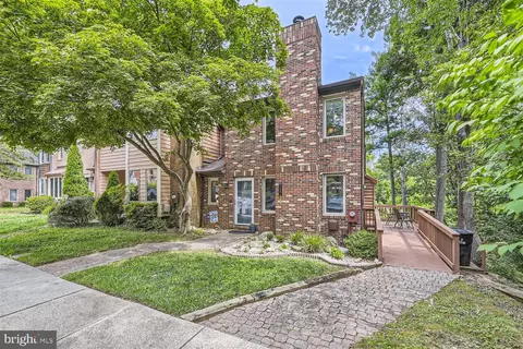 9487 Clocktower Ln, Columbia, MD 21046