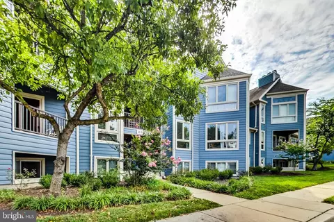 4994 Dorsey Hall Dr #B4, Ellicott City, MD 21042