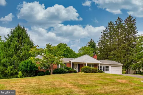 9410 Joey Dr, Ellicott City, MD 21042