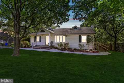 9027 Dumhart Rd, Laurel, MD 20723