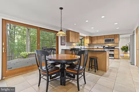 6126 Triangle Dr N, Columbia, MD 21044 photo 16