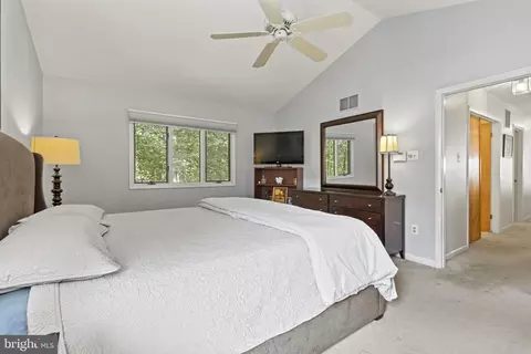 6126 Triangle Dr N, Columbia, MD 21044 photo 4