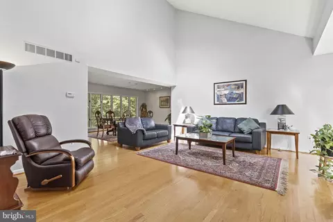 6126 Triangle Dr N, Columbia, MD 21044 photo 10