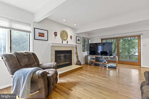 6126 Triangle Dr N, Columbia, MD 21044 photo 18