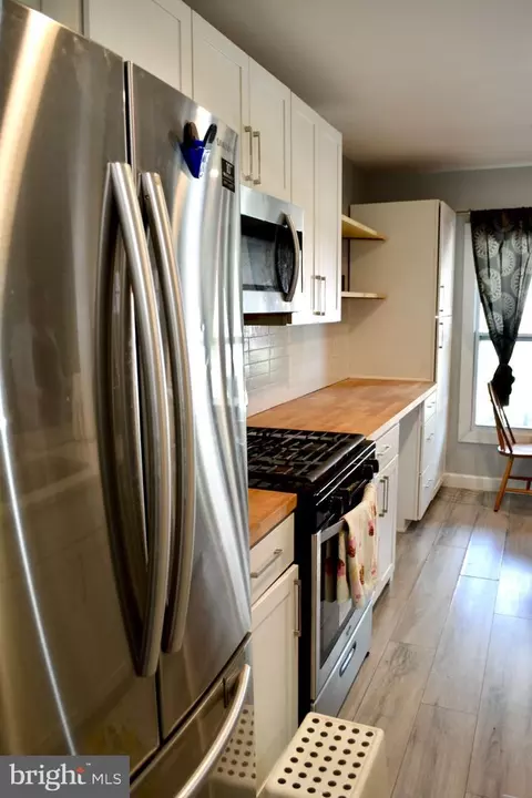 9240 Bridle Path Ln #E, Laurel, MD 20723 photo 3