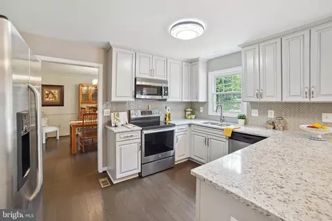 8342 Sand Cherry Ln, Laurel, MD 20723 photo 15
