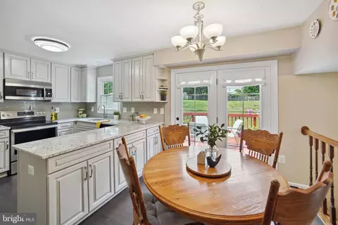 8342 Sand Cherry Ln, Laurel, MD 20723 photo 14