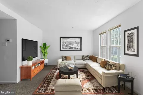 8823 Evermore Ct, Laurel, MD 20723 photo 2