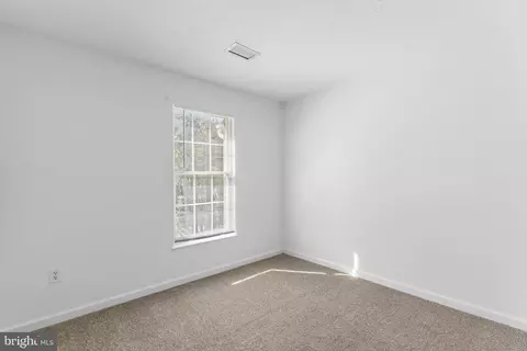 8823 Evermore Ct, Laurel, MD 20723 photo 12