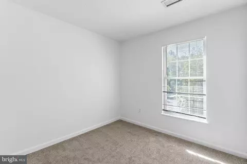 8823 Evermore Ct, Laurel, MD 20723 photo 11