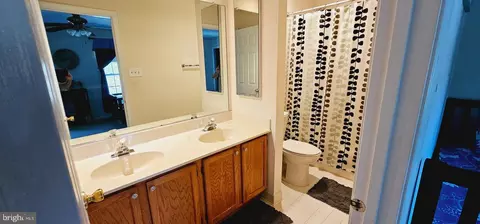 9343 Breamore Ct, Laurel, MD 20723 photo 13