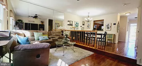 9343 Breamore Ct, Laurel, MD 20723 photo 2